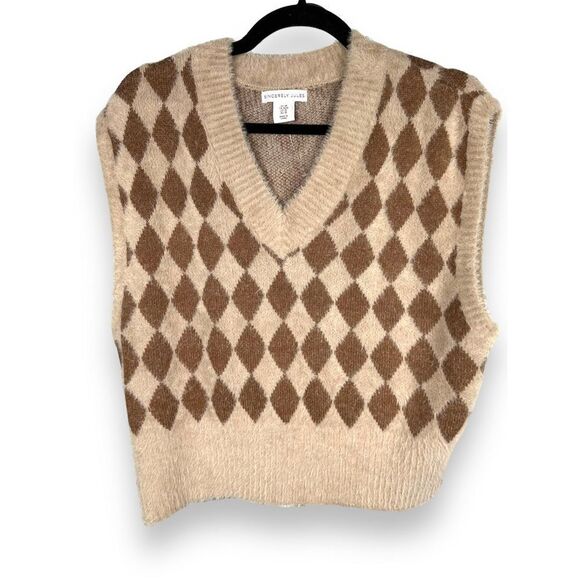 Sincerely Jules Eyelash Diamond Vest NWT M - Picture 1 of 4